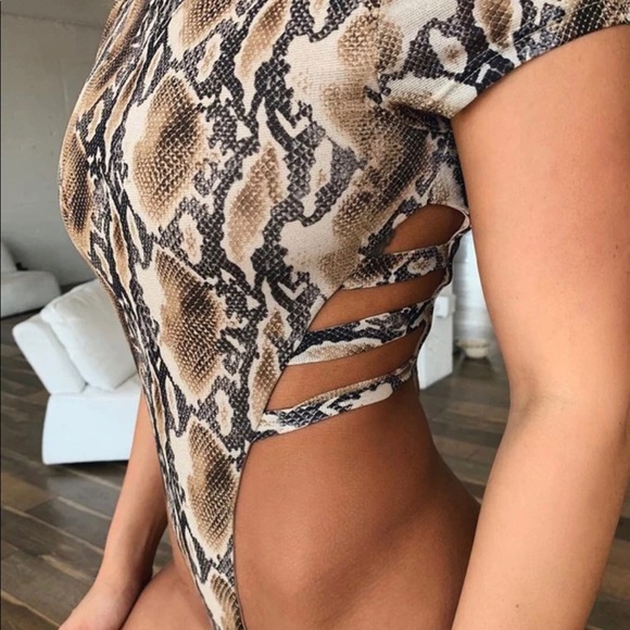 Beth Bathing Suit - Picture 2 of 3